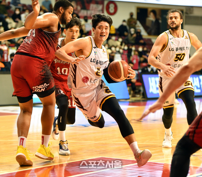 과감한 돌파시도, LG 이승우[포토]