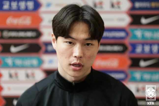 A매치 데뷔전 치른 김건희 "점수 5~60점, (조)규성이는 자극+동기부여"