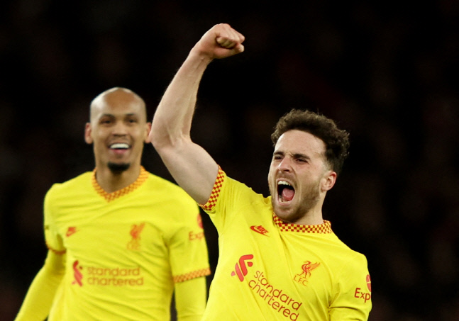 SOCCER-ENGLAND-ARS-LIV/REPORT