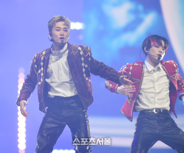 [포토] NCT드림 마크-제노 \'강렬한 눈빛\'