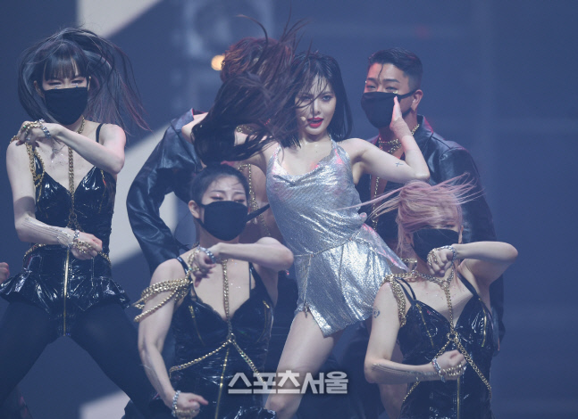 [포토] 현아, 은빛 카리스마