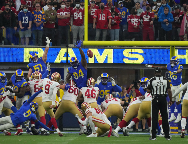 NFL RAMS NINERS