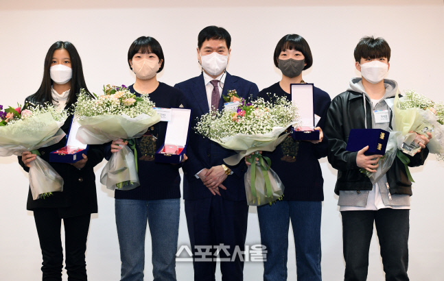 [포토]윤곡 김운용 여성체육대상, 꿈나무상 수상자들