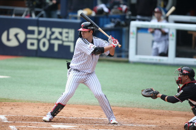 '명품 리드오프' 홍창기, 팀내 최고액-인상률로 'LG TOP' 인증