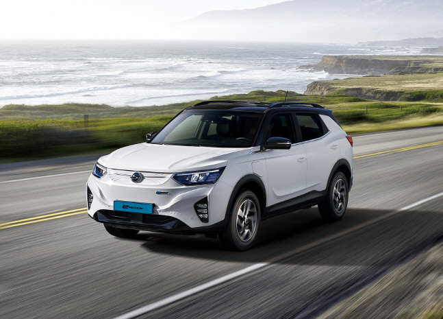 쌍용차_코란도_이모션_2