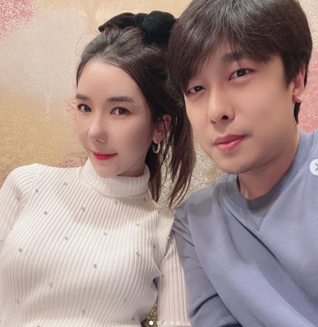 인민정 ♥김동성, 방구석 해설에 "내 옆이 아니라 베이징 갔어야지" 내조 눈길