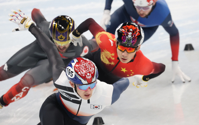 中 없는 결승전 만든 박장혁의 투혼, 런쯔웨이 봉쇄로 金길 뚫었다