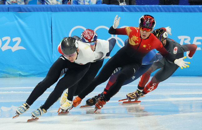 [올림픽] 런쯔웨이의 과장된 액션