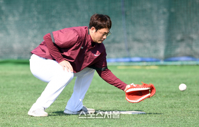 [포토]키움 포수 이지영, 아차!