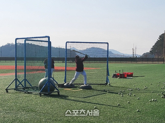 220210_키움 훈련_보수볼 타격_이지영01