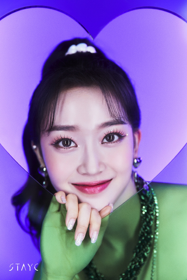 (0214) 스테이씨 수민 (1)