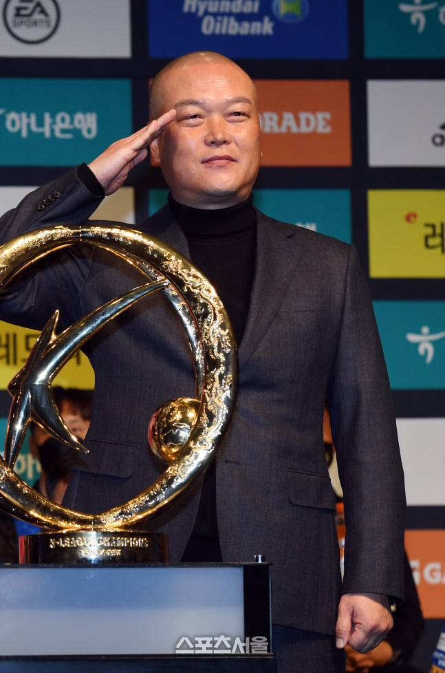 [포토]김천 상무 이끄는 김태완 감독