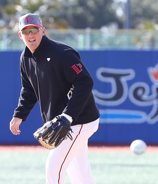 전지훈련-케빈 크론220206-1448