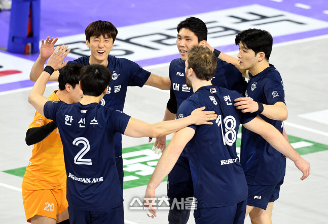 [포토] 대한한공, OK금융그룹에 3-0 완승