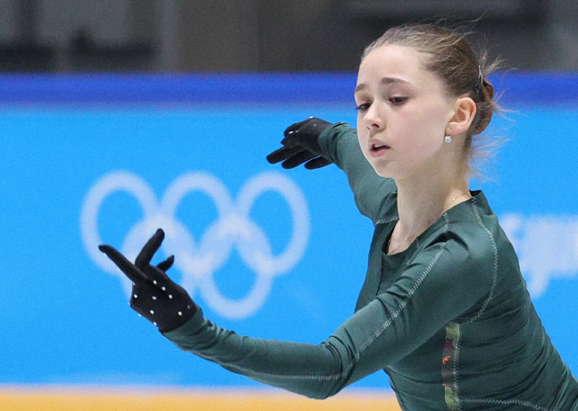 발리예바 도핑 논란에 스포츠계 일침 …'퀸'연아도 뿔났다 [2022 베이징]