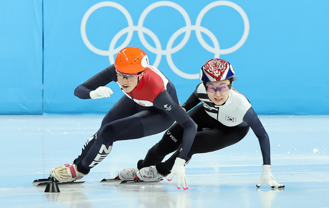 최민정과 수잔 슐팅