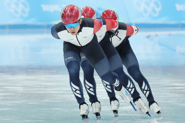 [올림픽] 한 몸 되어 펼치는 레이스