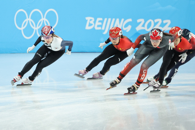 최민정 불꽃가속, 올림픽 기록으로 女1500ｍ 결승행