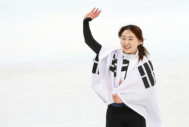 '금빛질주' 최민정의 마음고생 "안믿기고, 후련하다"[2022 베이징]