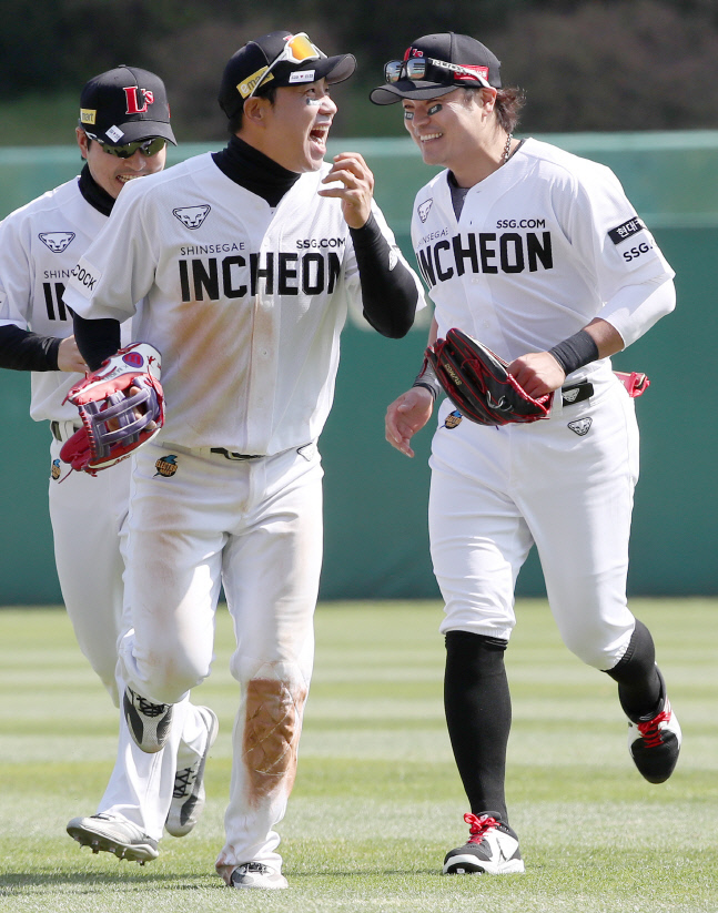 김성현 추신수 김강민 수비210418-1107