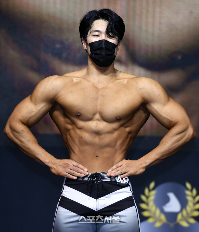 헤라클레스로 변신한 스포엑스 피지크 윤성재, 너무 멋져! [포토]