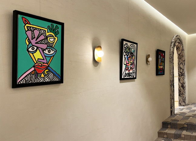 한섬, 더한섬하우스 매장서 지비지 작가 전시 오픈