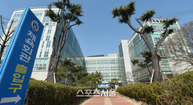 ‘2024 동계유스올림픽’ 전북서도 개최 가능성 제기…이기흥 대한체육회장,  무주도 포함 발언