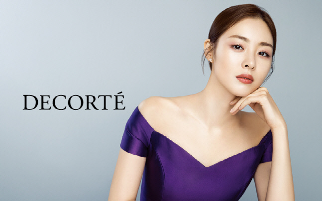 이연희의 변함없는 아름다움, 럭셔리 코스메틱 데코르테 마음 훔쳤다