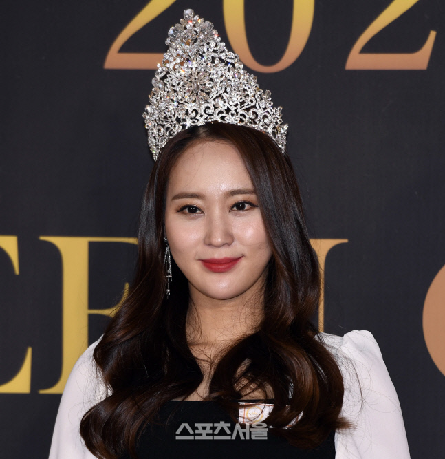 티아라보다 눈부신 박소정, 2018년도 더퀸오브코리아 우승자의 위엄! [포토]