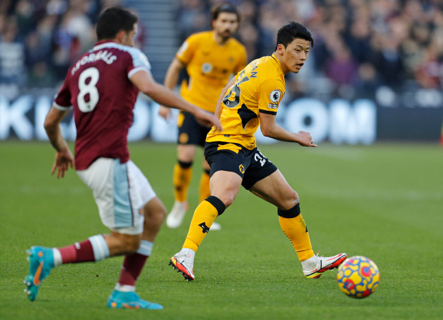 FBL-ENG-PR-WEST HAM-WOLVES