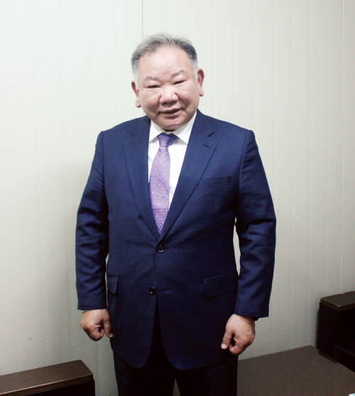 (주)동산네트웍스 서교석 대표