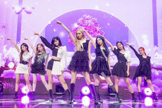 체리블렛_무대단체(2)