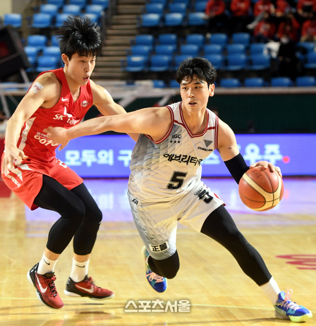 [포토] 변준형 '과감한 돌파'