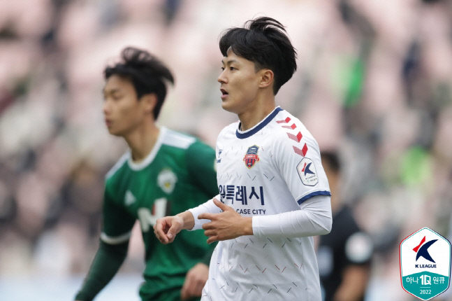 SNS로 판정 의문 제기한 이승우, 제재금 250만원 징계[오피셜]