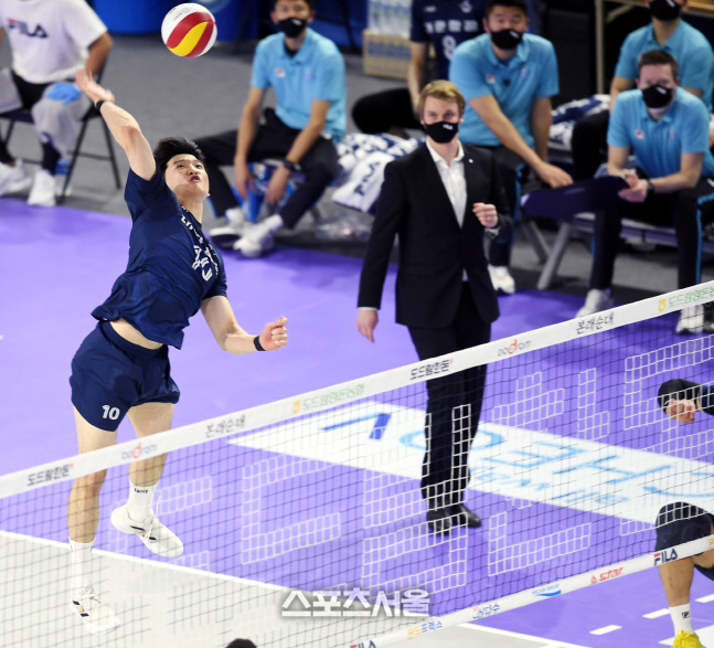 [포토] 정지석 \'속공 성공\'