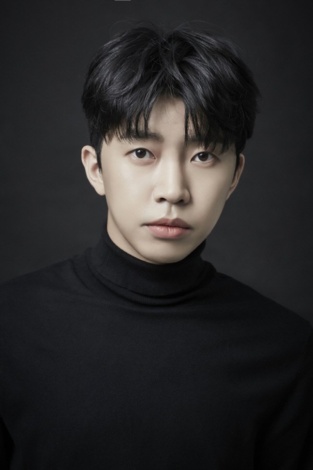 임영웅, 산불 피해 이재민 위해 1억원 기부