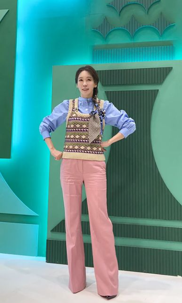 김정은, 봐도 봐도 놀라운 비율[★SNS]