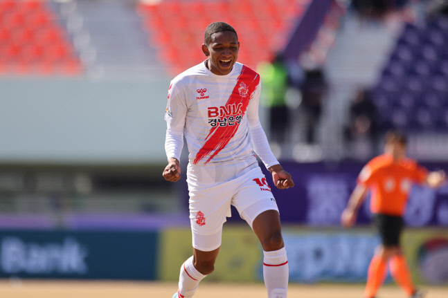 K리그2 3R MVP 에르난데스(경남)