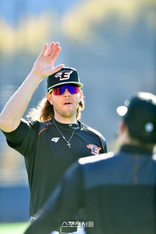 \'받아줘서 고마워!\' 한화 킹험[포토]