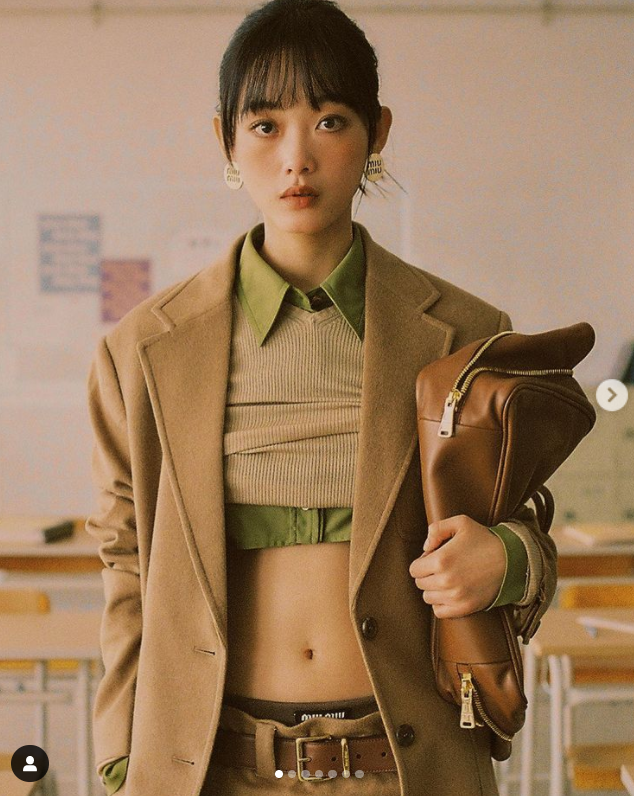 '오겜' 이유미, 배꼽 까꿍... 과감한 '로우라이즈' 탑승 [★SNS] 