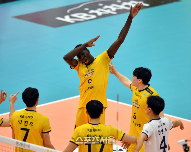 \'이건 서브에이스 세리머니\' 케이타[포토]