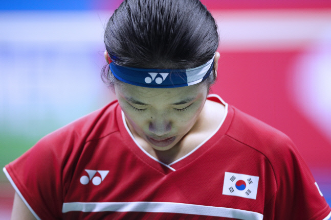 안세영, 결승행 좌절...中 허빙자오에 0-2 완패 [BWF 독일오픈]