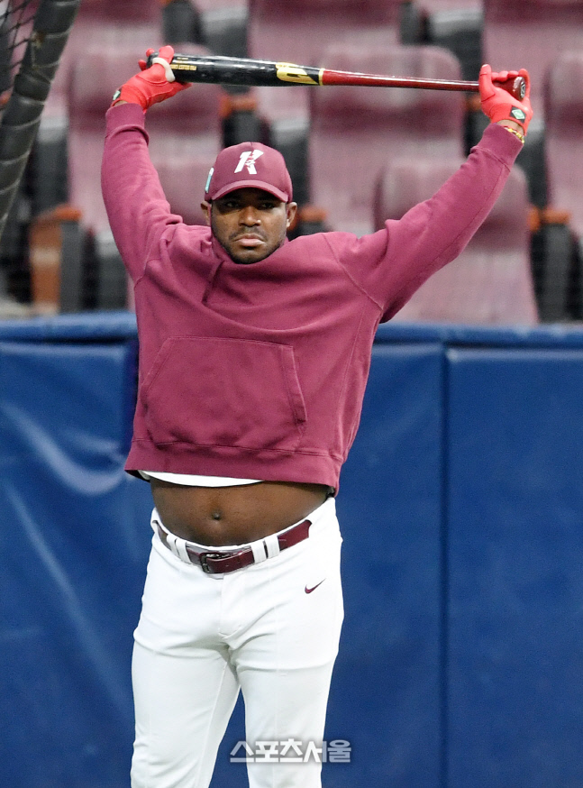 '배 나온' 푸이그, "살 빼겠다" 선언...홍원기 감독 "지켜본다" [SS현장]