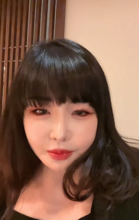 의리의 2NE1, 박봄 신곡발매 축하 완전체 회동[★SNS]