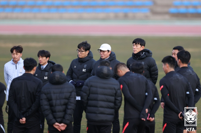 평가전은 없다…해외파 합류한 황선홍호, '라스트' 모의고사가 펼쳐진다