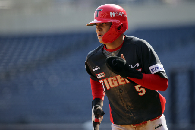 KIA '슈퍼루키' 김도영 개막 엔트리 진입 확실시…머리아픈 김종국 감독[SS 시선집중]