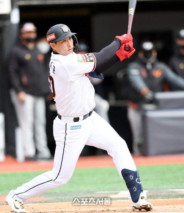 [포토] 황재균 '파울이야'