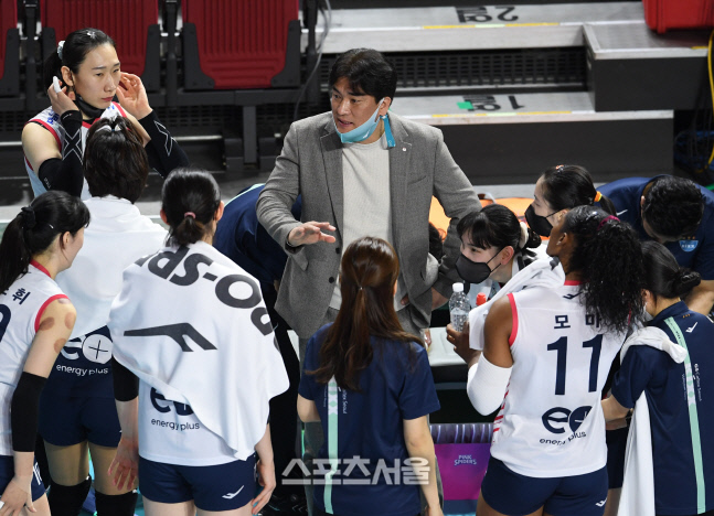 [포토]GS칼텍스의 차상현 감독