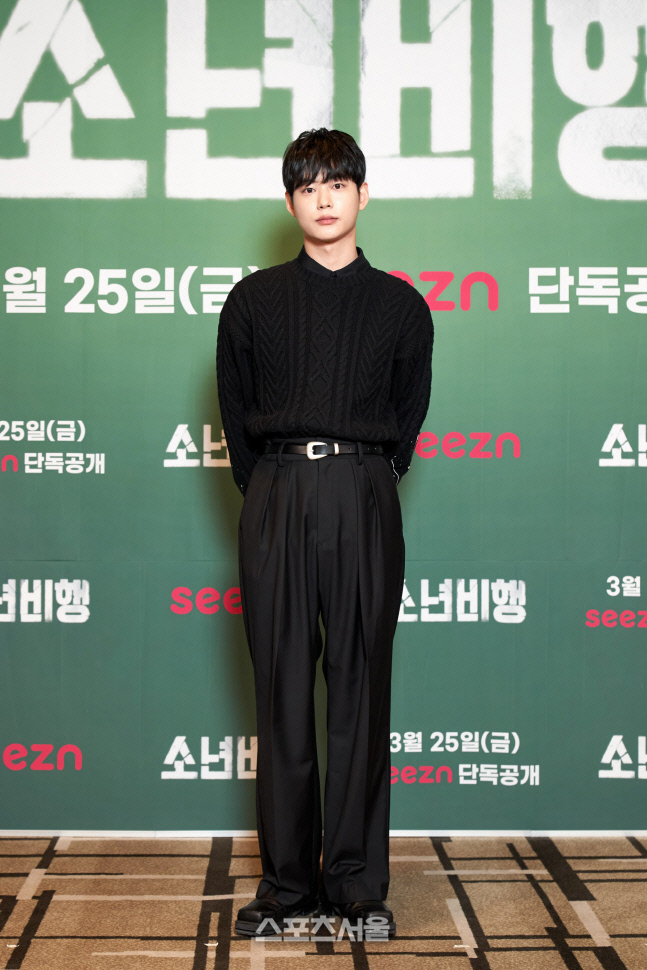 [포토] 한세진 \'블랙패션으로 멋을\'