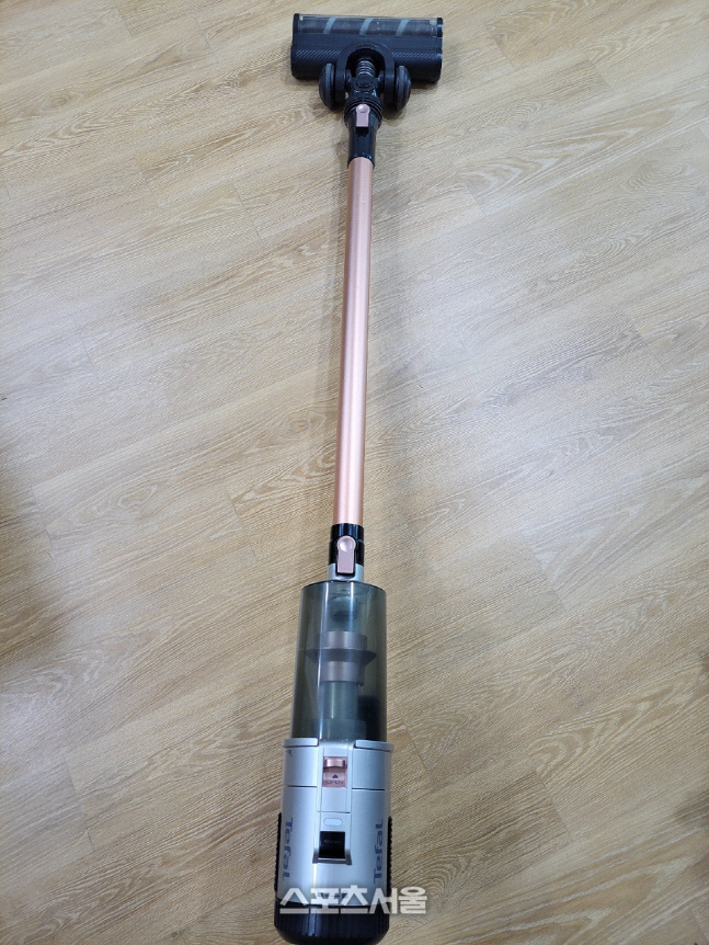 [SS리뷰] 테팔 무선 청소기 '에어포스 360 라이트',  뛰어난 가성비-무게감은 아쉬워